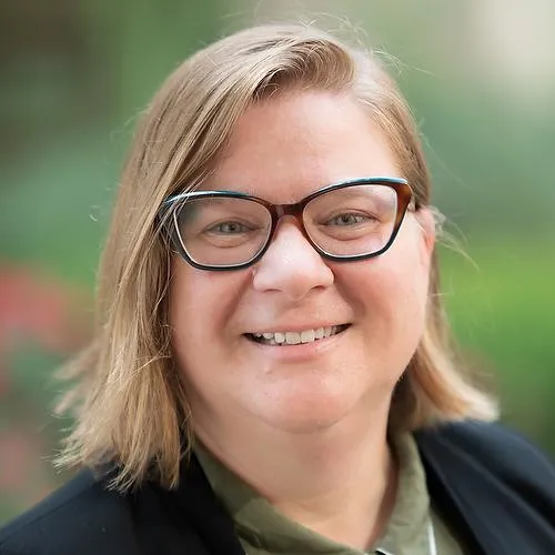 Amy Moreland Headshot