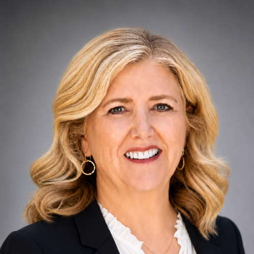 Leslie Brommer Headshot Image